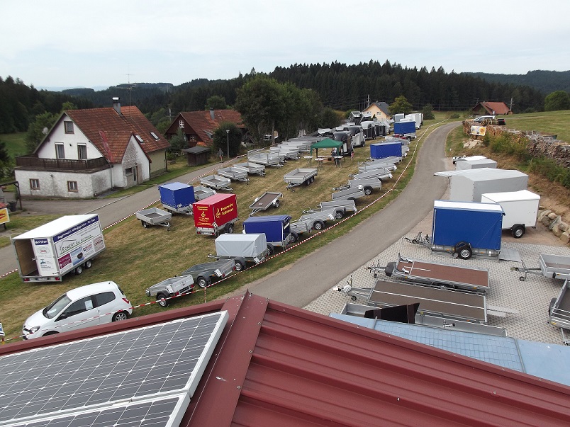 Auto und Reifendienst Bhler Herbstfest Anhnger Geschirr und Splmobilverleih klein (2)